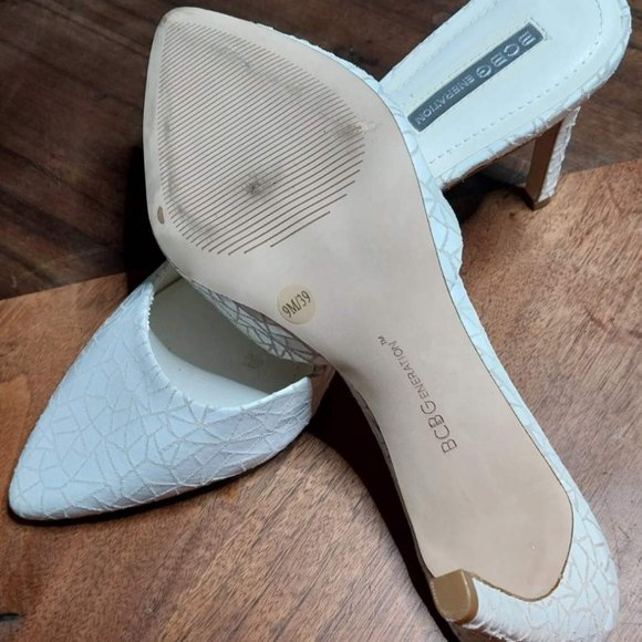 BCBG Generation Size 9 White Heels - Picture 2 of 9